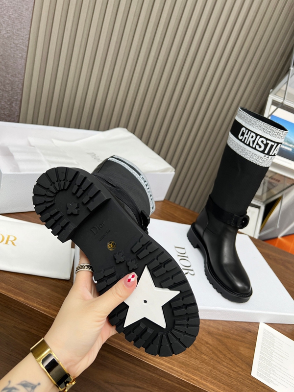 ディオール靴着用イメージ